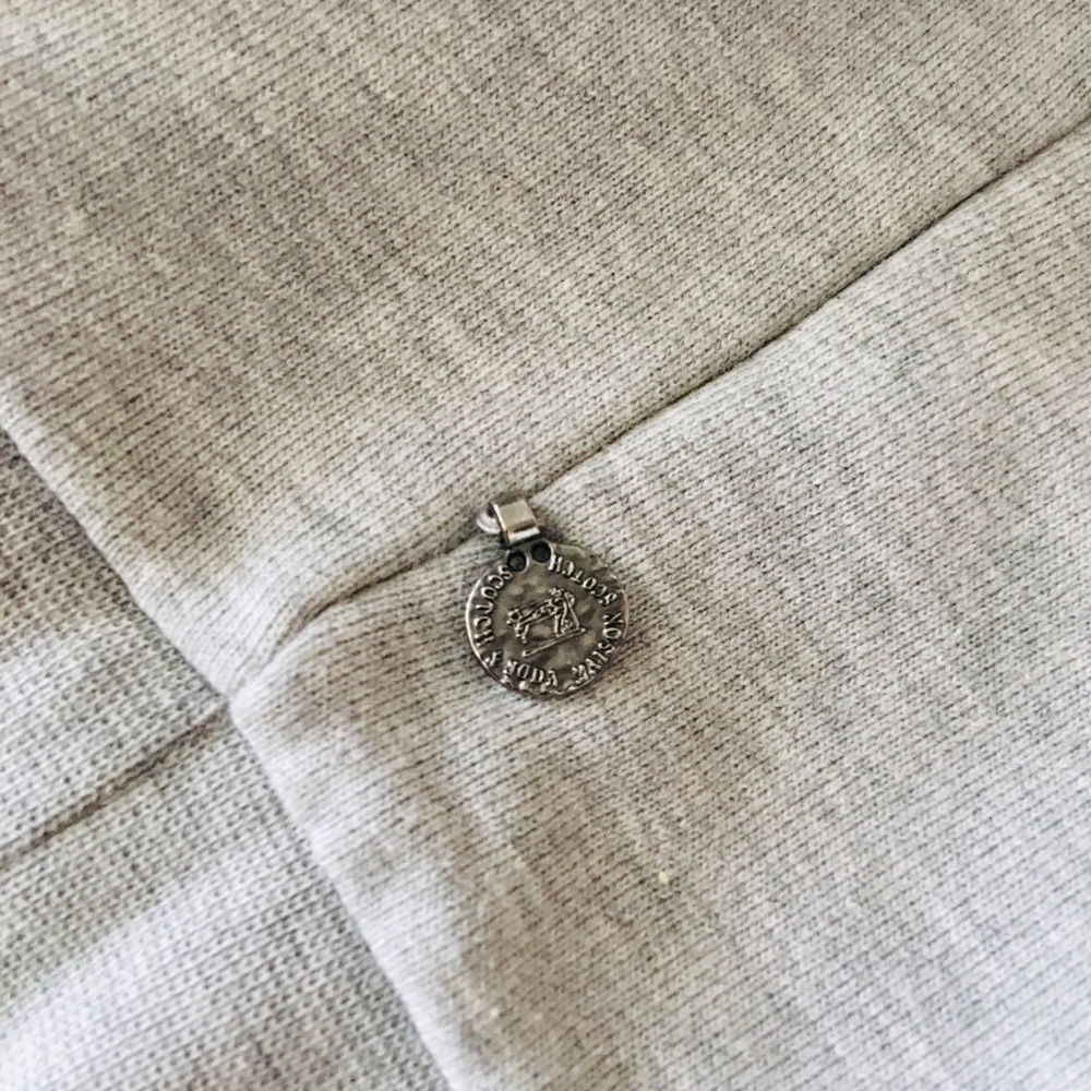 Sweater - Picture 4 of 5